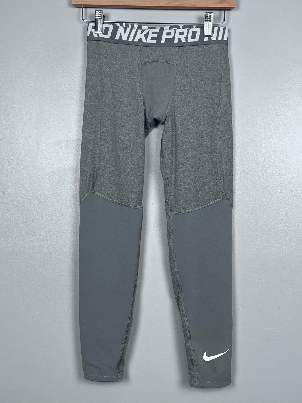 Nike Pro Boy's Dri-Fit Gray Training Compression Tights BV3516 Size M; Active